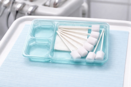 Oral Hygiene Standard Procedure Pack Non-Sterile – Foam Swabs, Gauze & Tray – RML101-418